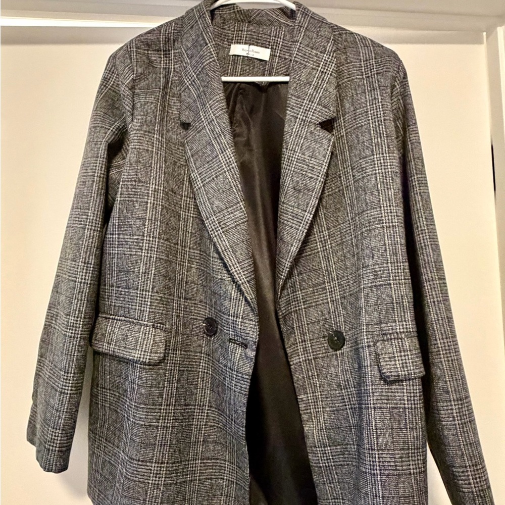 Repeat Roses Women’s Gray Plaid Blazer